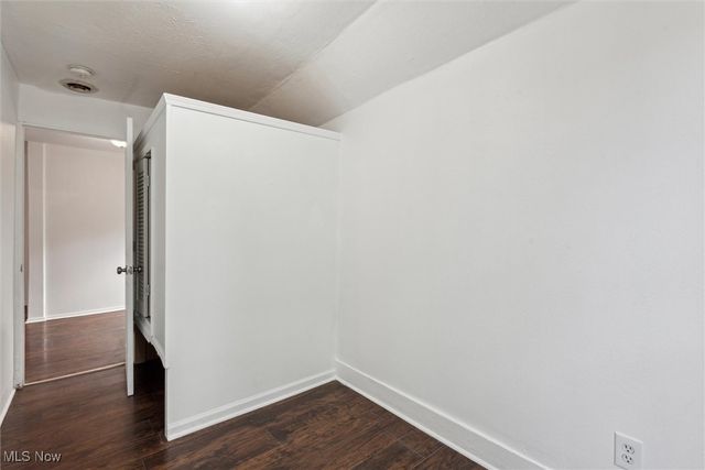 3074 Erin Avenue, Cleveland, OH 44113