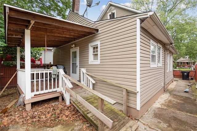 3074 Erin Avenue, Cleveland, OH 44113