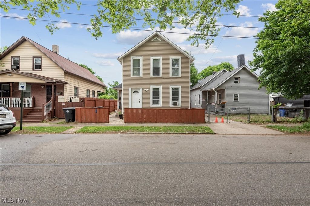 3074 Erin Avenue, Cleveland, OH 44113