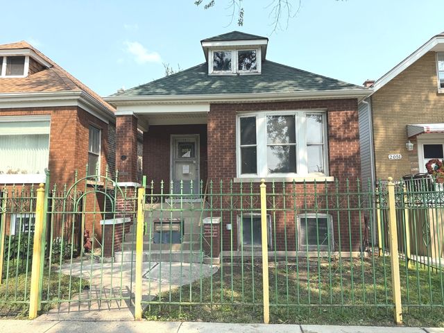 2053 N Laporte Avenue, Chicago, IL 60639