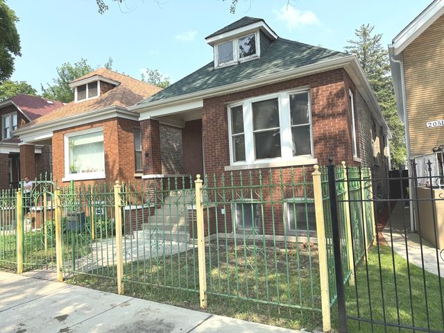 2053 N Laporte Avenue, Chicago, IL 60639
