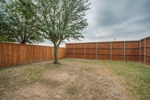 187 Castleridge Drive B, Little Elm, TX 75068