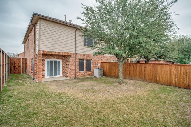 187 Castleridge Drive B, Little Elm, TX 75068
