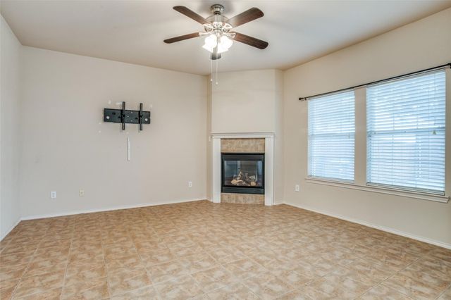 187 Castleridge Drive B, Little Elm, TX 75068