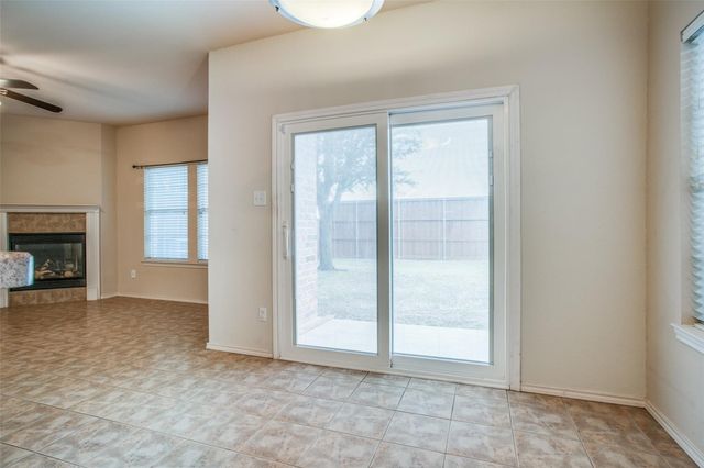 187 Castleridge Drive B, Little Elm, TX 75068