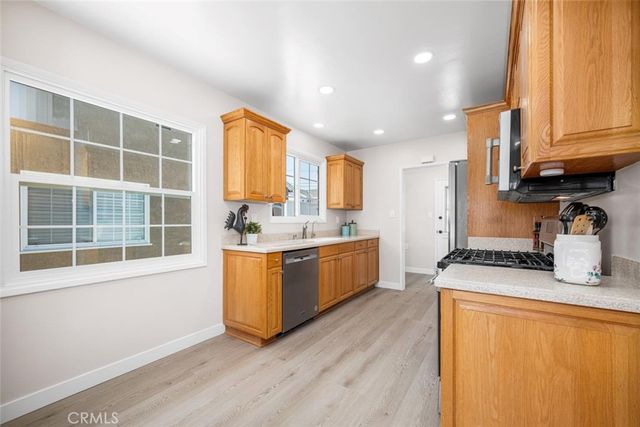3819 N Studebaker Road, Long Beach, CA 90808
