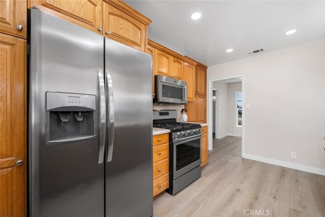 3819 N Studebaker Road, Long Beach, CA 90808