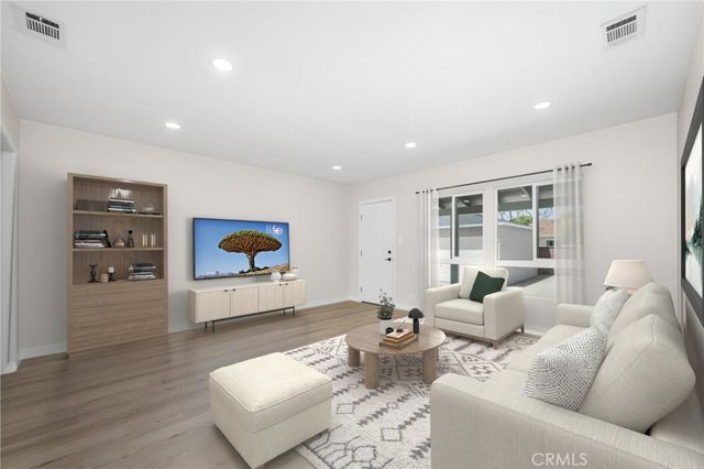 3819 N Studebaker Road, Long Beach, CA 90808