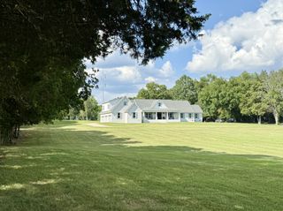 1725 Wartrace Pike, Shelbyville, TN 37160