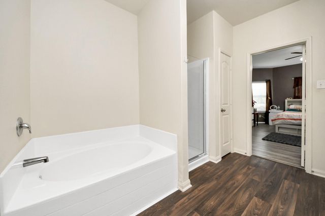 2085 Saras Way, Brookshire, TX 77423