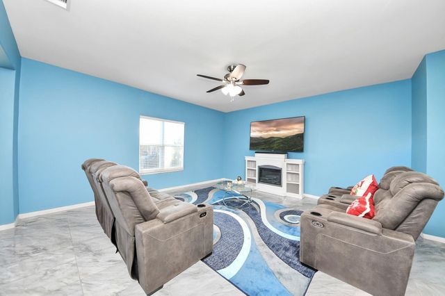 2085 Saras Way, Brookshire, TX 77423