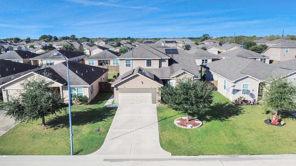2085 Saras Way, Brookshire, TX 77423