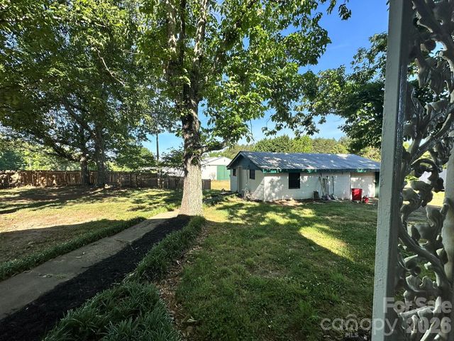 610 Helton Road, Cherryville, NC 28021