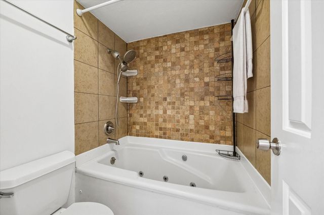 5200 Weslayan Street 208, Houston, TX 77005