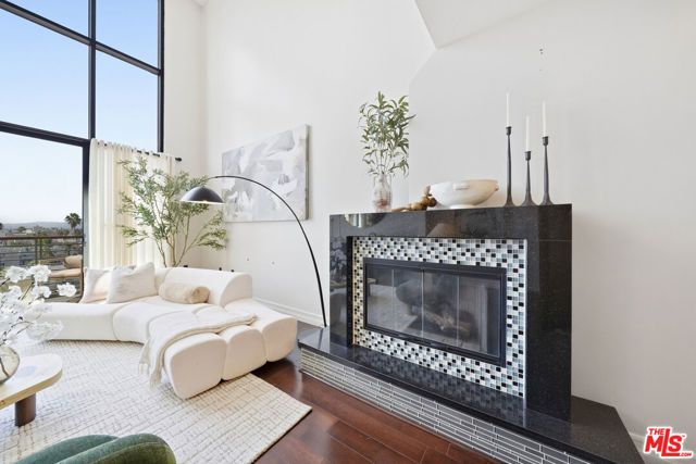 520 S Kingsley Drive PH1, Los Angeles, CA 90020