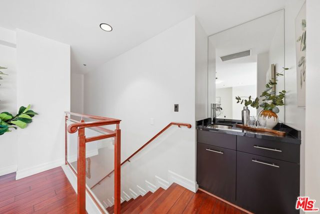520 S Kingsley Drive PH1, Los Angeles, CA 90020