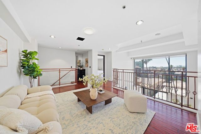 520 S Kingsley Drive PH1, Los Angeles, CA 90020