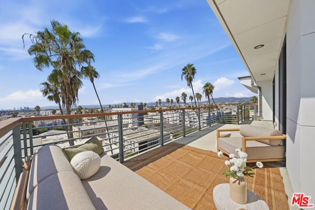 520 S Kingsley Drive PH1, Los Angeles, CA 90020
