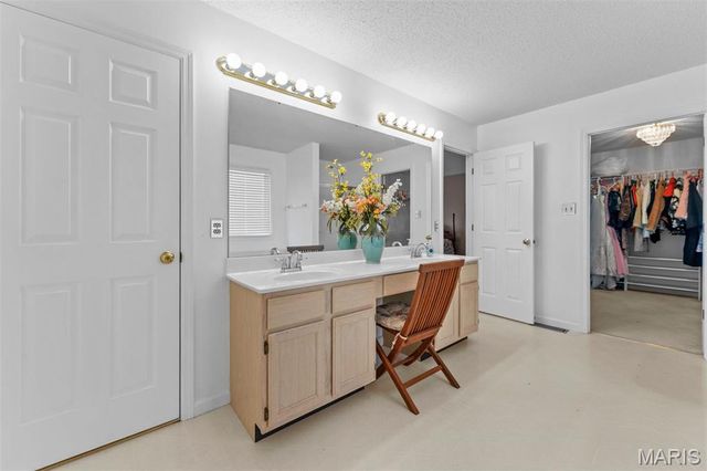9 Amber Grain Court, Dardenne Prairie, MO 63368