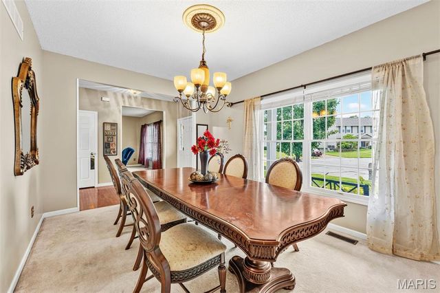 9 Amber Grain Court, Dardenne Prairie, MO 63368