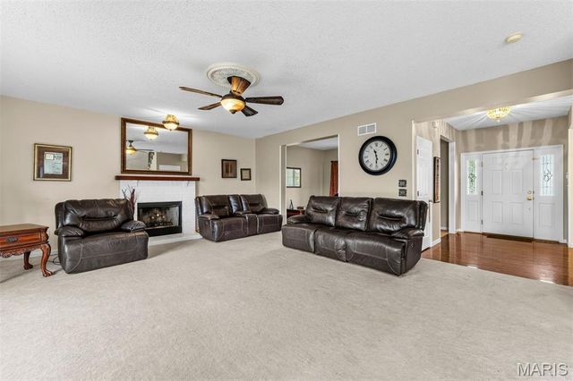 9 Amber Grain Court, Dardenne Prairie, MO 63368