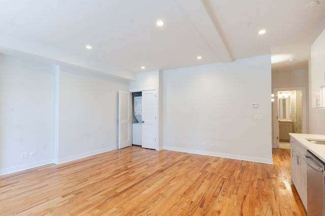 1552 N La Salle Drive 401, Chicago, IL 60610