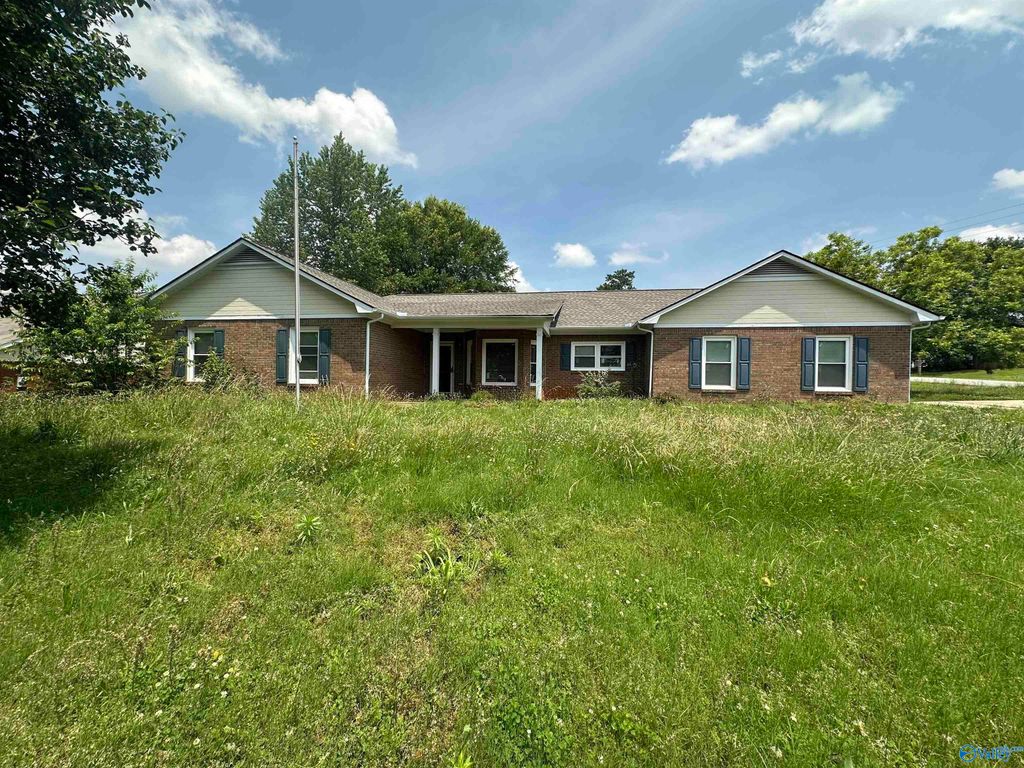 114 Silverleaf Drive, Harvest, AL 35749