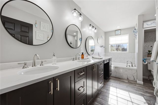 64 Park Lane, Grand Island, NY 14072