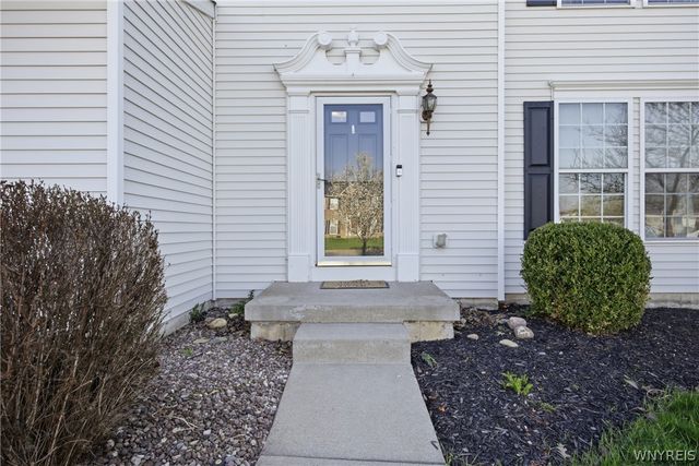 64 Park Lane, Grand Island, NY 14072