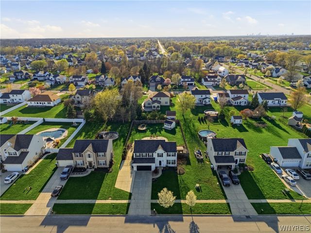 64 Park Lane, Grand Island, NY 14072