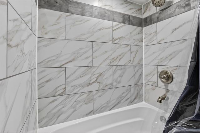 1633 Cass Avenue, Bay City, MI 48708