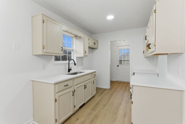 906 Spruce St, Springfield, TN 37172