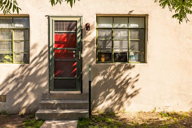 1023 FRUIT Avenue NW, Albuquerque, NM 87102