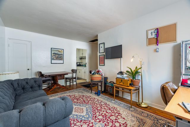 1023 FRUIT Avenue NW, Albuquerque, NM 87102