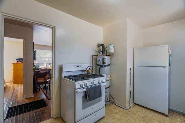 1023 FRUIT Avenue NW, Albuquerque, NM 87102