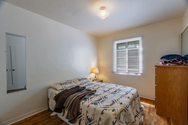 1023 FRUIT Avenue NW, Albuquerque, NM 87102