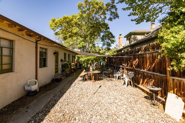 1023 FRUIT Avenue NW, Albuquerque, NM 87102