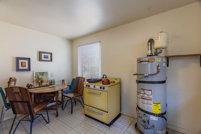 1023 FRUIT Avenue NW, Albuquerque, NM 87102