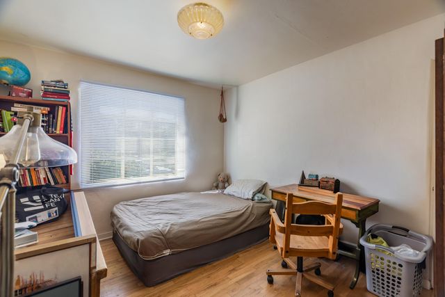 1023 FRUIT Avenue NW, Albuquerque, NM 87102