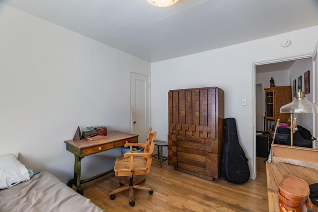 1023 FRUIT Avenue NW, Albuquerque, NM 87102