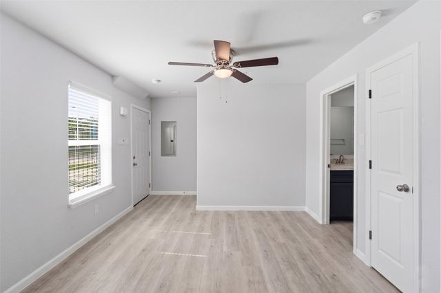 6803 Loma Vista Street A, Houston, TX 77085