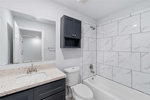 6803 Loma Vista Street A, Houston, TX 77085