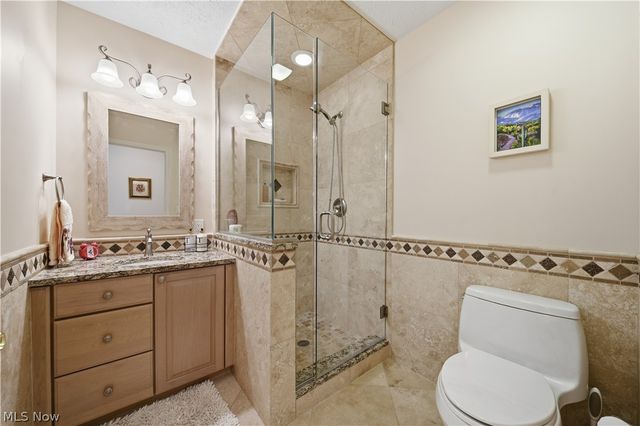 644 Clinton Lane, Highland Heights, OH 44143