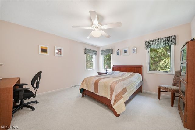 644 Clinton Lane, Highland Heights, OH 44143
