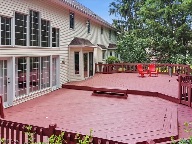 644 Clinton Lane, Highland Heights, OH 44143