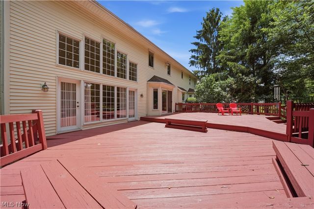 644 Clinton Lane, Highland Heights, OH 44143