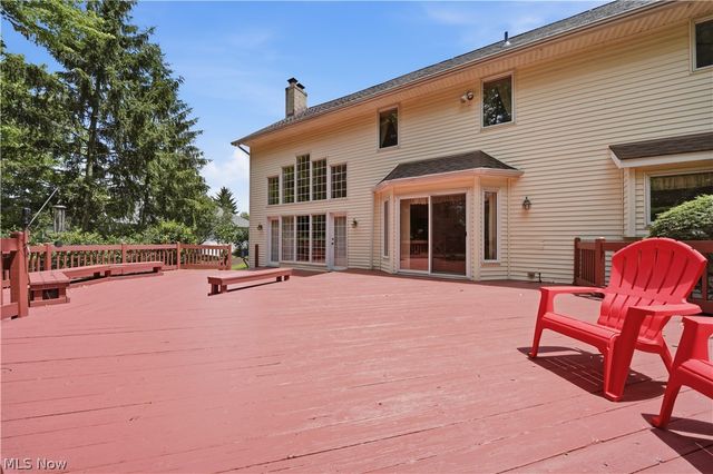 644 Clinton Lane, Highland Heights, OH 44143