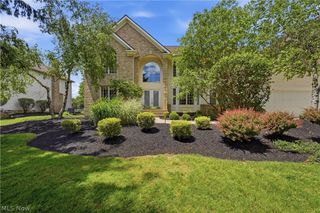 644 Clinton Lane, Highland Heights, OH 44143