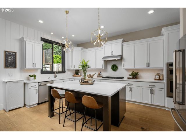 5034 Nw DEERHAVEN Ter, Portland, OR 97229