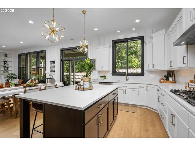 5034 Nw DEERHAVEN Ter, Portland, OR 97229